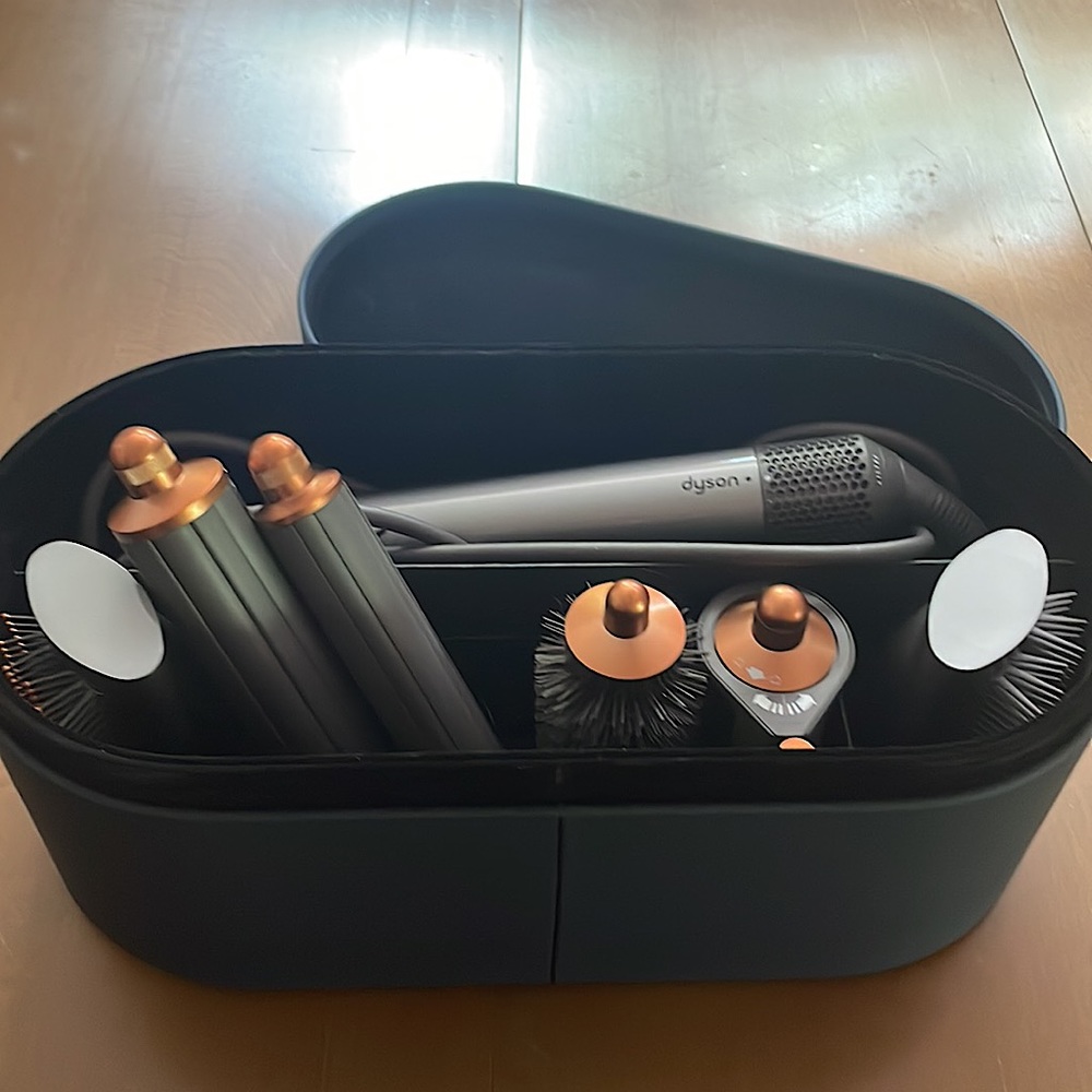 Dyson Air Wrap